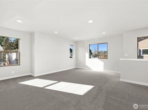 12420 SE 256th Place 14, Kent WA 98030