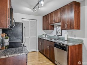 3045 20th Avenue W 409, Seattle WA 98199