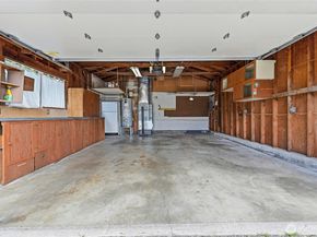 5119 194th (Veterans Way) Street SW, Lynnwood WA 98036