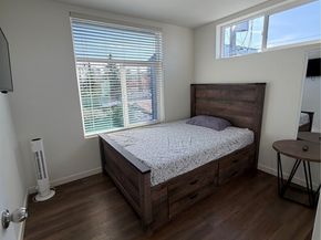 1017 NE 55th Street, Seattle WA 98105