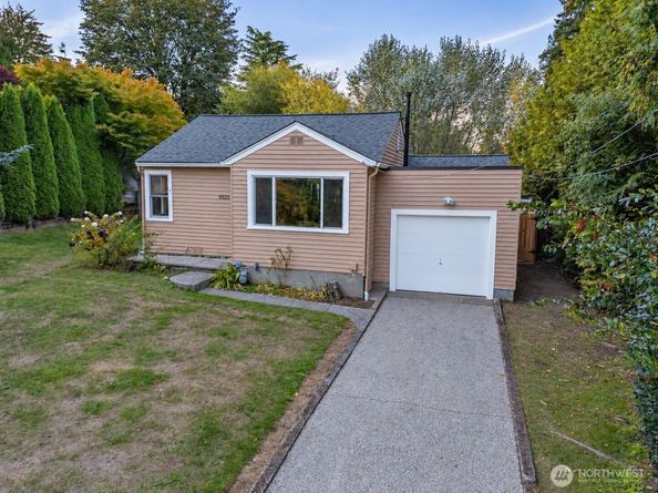 5522 NE 193rd Street, Lake Forest Park WA 98155