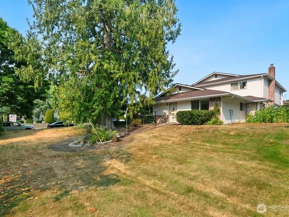 4512 216th Street SW 12A, Mountlake Terrace WA 98043