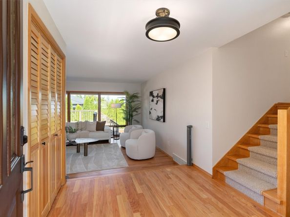 15010 SE 46th Way, Bellevue WA 98006