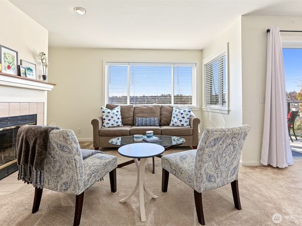 2040 13th Avenue W 11, Seattle WA 98119