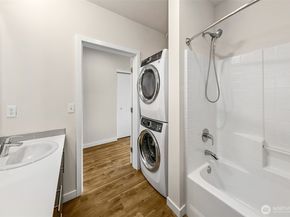 121 12th Avenue E 409, Seattle WA 98102