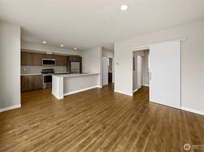 121 12th Avenue E 409, Seattle WA 98102