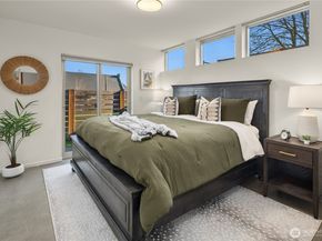928 34th Avenue, Seattle WA 98122