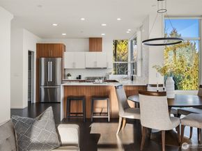 928 34th Avenue, Seattle WA 98122