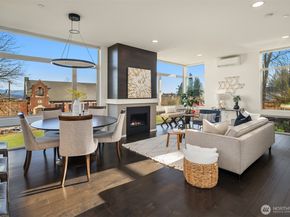 928 34th Avenue, Seattle WA 98122