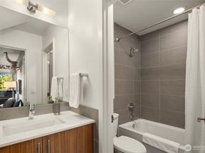 928 34th Avenue, Seattle WA 98122