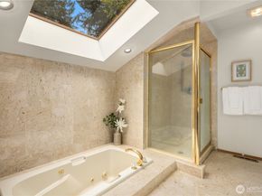 22542 NE 46th Street, Redmond WA 98053