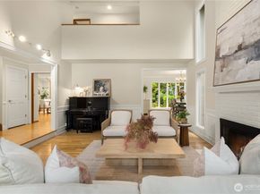 22542 NE 46th Street, Redmond WA 98053