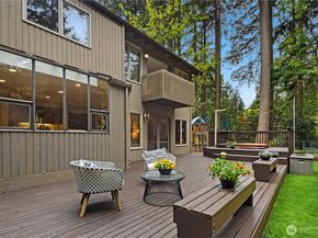 22542 NE 46th Street, Redmond WA 98053