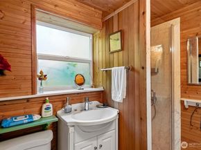 1606 153rd Avenue SE, Bellevue WA 98007