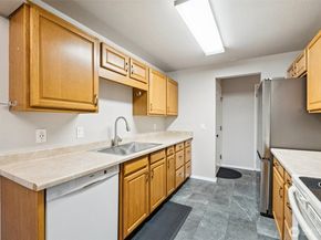 5502 220th Street SW D201, Mountlake Terrace WA 98043