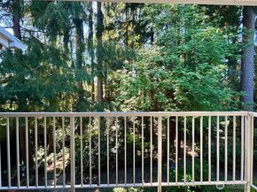 5502 220th Street SW D201, Mountlake Terrace WA 98043