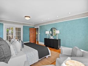 920 4th Avenue N, Seattle WA 98109