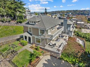 920 4th Avenue N, Seattle WA 98109
