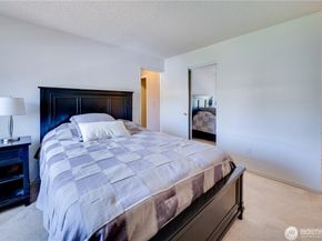 23629 112th Ave SE E202, Kent WA 98031