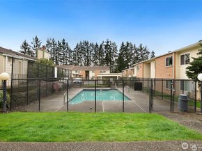 23629 112th Ave SE E202, Kent WA 98031