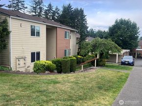 23629 112th Ave SE E202, Kent WA 98031