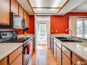 23629 112th Ave SE E202, Kent WA 98031