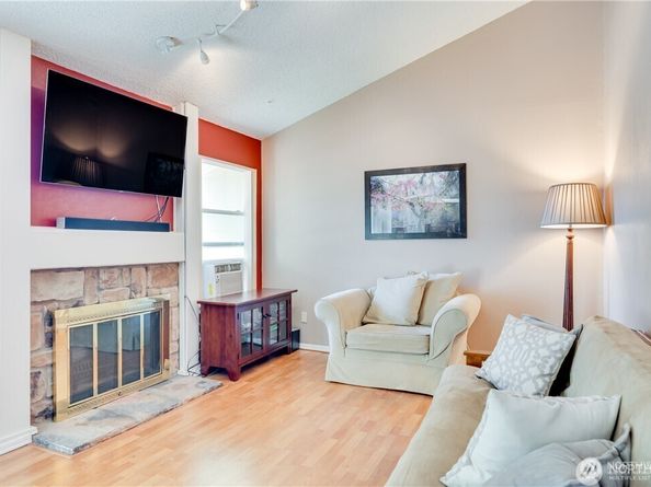 23629 112th Ave SE E202, Kent WA 98031