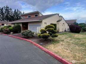 23629 112th Ave SE E202, Kent WA 98031