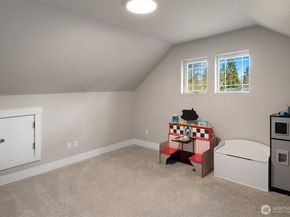 13920 14th Place W 49, Lynnwood WA 98087