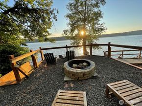 17455 Paige Lane SW, Vashon WA 98070