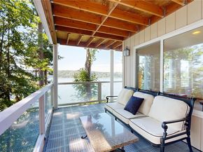 17455 Paige Lane SW, Vashon WA 98070
