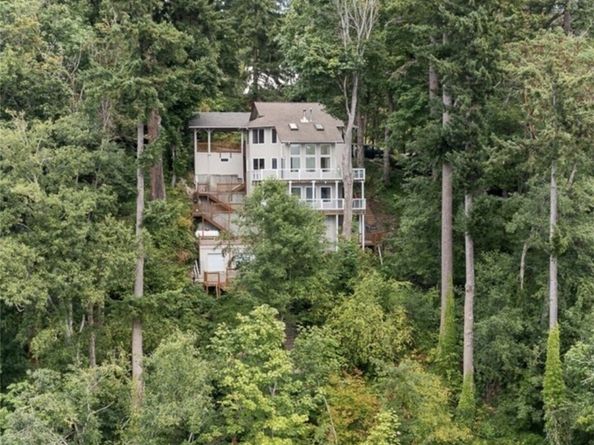 17455 Paige Lane SW, Vashon WA 98070