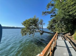17455 Paige Lane SW, Vashon WA 98070