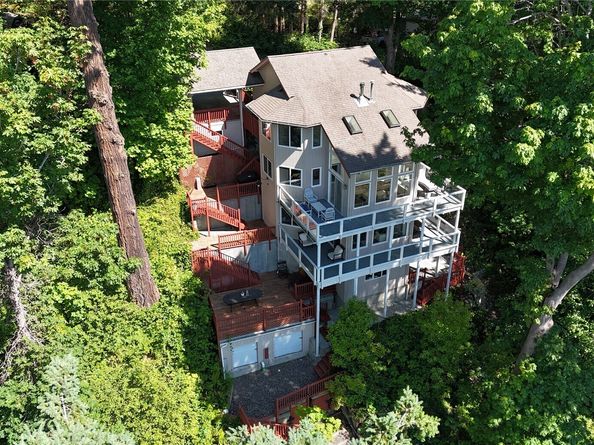 17455 Paige Lane SW, Vashon WA 98070