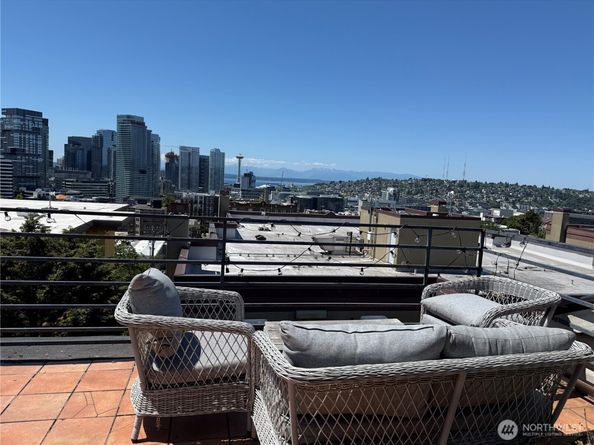 712 E Denny Wy Unit #502, Seattle WA 98122