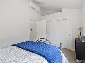 4418 Meridian Avenue N B, Seattle WA 98103