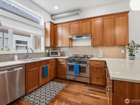 4418 Meridian Avenue N B, Seattle WA 98103