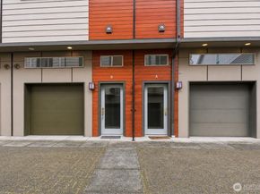 4418 Meridian Avenue N B, Seattle WA 98103