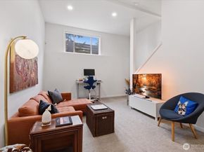4418 Meridian Avenue N B, Seattle WA 98103