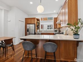 4418 Meridian Avenue N B, Seattle WA 98103