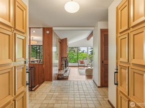 797 NW Culbertson Drive, Seattle WA 98177