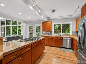 2646 109 Place NE, Bellevue WA 98004