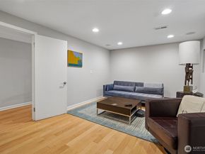 2646 109 Place NE, Bellevue WA 98004