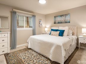 11304 124th Avenue NE 101, Kirkland WA 98033
