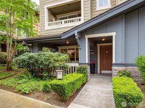 11304 124th Avenue NE 101, Kirkland WA 98033