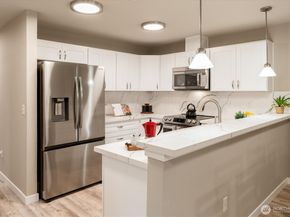 11304 124th Avenue NE 101, Kirkland WA 98033