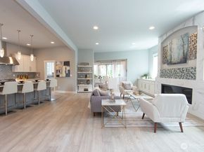 1808 104th Avenue SE, Bellevue WA 98004