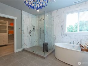 1808 104th Avenue SE, Bellevue WA 98004