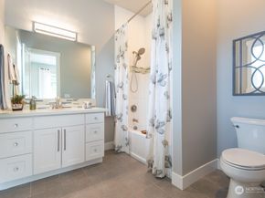 1808 104th Avenue SE, Bellevue WA 98004