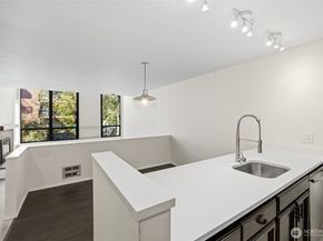 1417 N 200th Street A6, Shoreline WA 98133